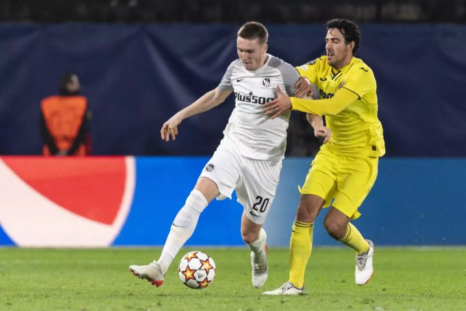Michel Aebischer im Einsatz gegen Villarreal in der Champions League. YB