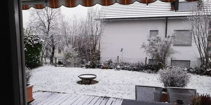 Erste Bilder - So schön hat es heute Morgen in der Schweiz geschneit