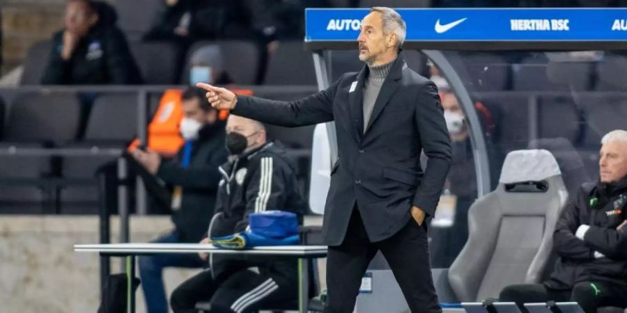 Ist unzufrieden mit der Leistung seines Teams: Adi Hütter von Borussia Mönchengladbach. Foto: Andreas Gora/dpa