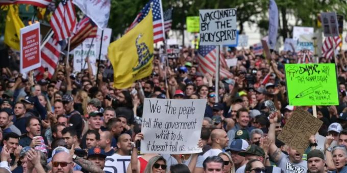 Protest gegen die Impfpflicht im Oktober Protest gegen die Impfpflicht im Oktober