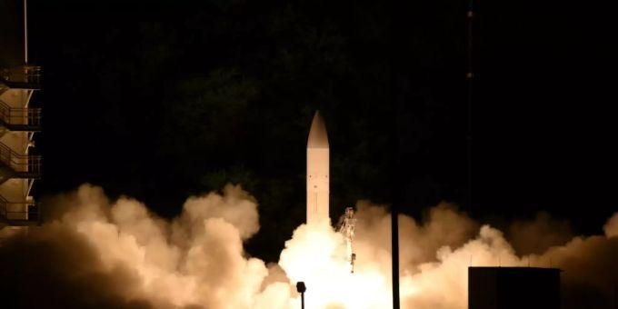 «Fattah» - Iran stellt erste Hyperschallrakete vor