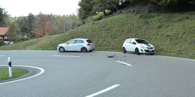Beide Lenkerinnen wurden beim Unfall nicht verletzt. rehetobel AR