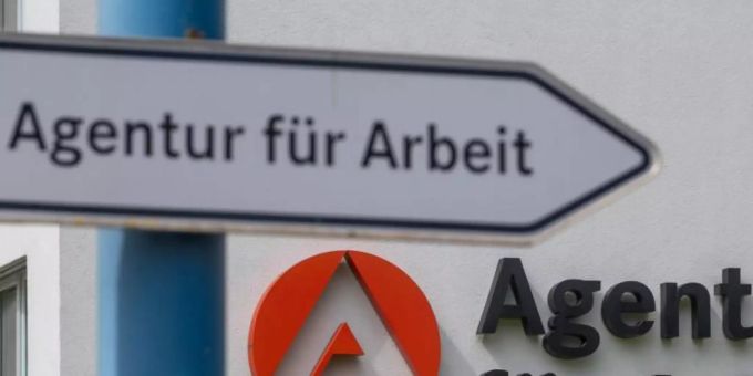 Die Kosten der Arbeitslosigkeit waren zuletzt in der Corona-Pandemie wieder deutlich gestiegen. Foto: Hendrik Schmidt/dpa-Zentralbild/dpa Die Kosten der Arbeitslosigkeit waren zuletzt in der Corona-Pandemie wieder deutlich gestiegen. Foto: Hendrik Schmidt/dpa-Zentralbild/dpa