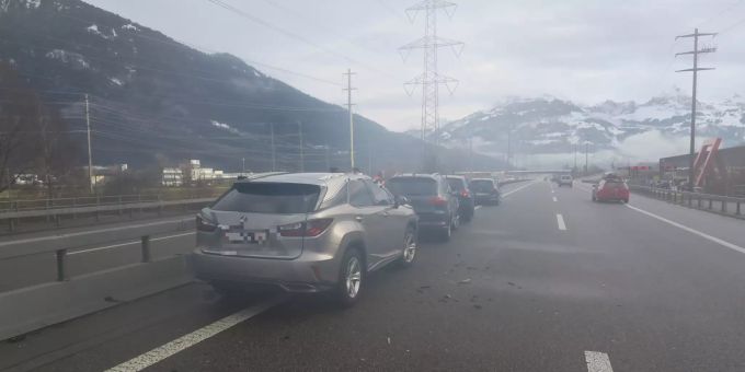 Verkehrsunfall mit Folgeunfall in Bilten auf der A3.