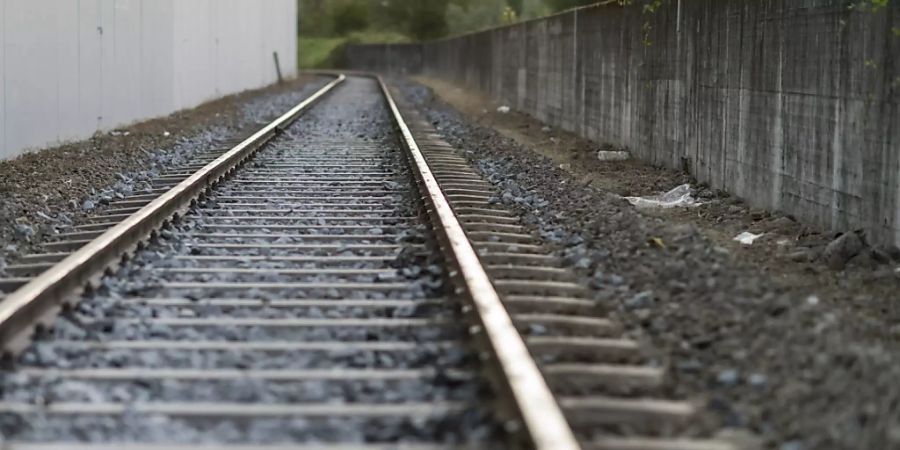 Auf der Zugstrecke zwischen Gossau SG und Sulgen entgleiste am Freitagmorgen eine Güterlok. Die Strecke ist bis 13 Uhr unterbrochen. (Symbolbild)