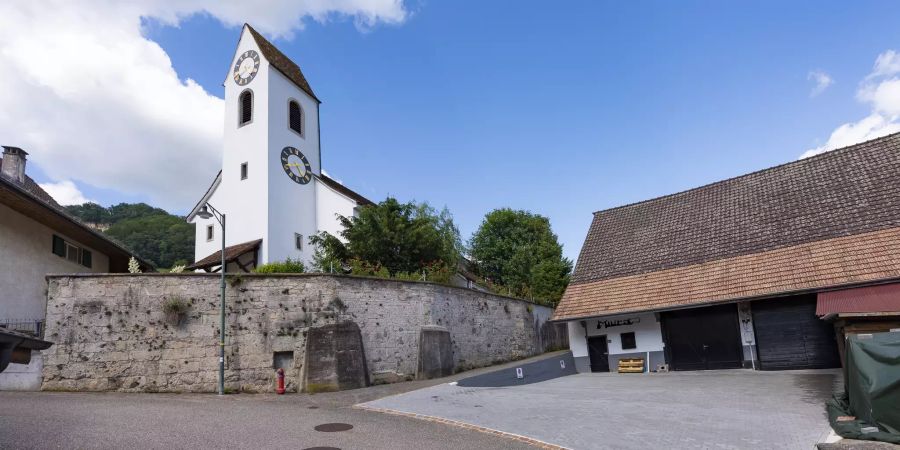 Die Rothenfluh Kirchgemeinde in der Basler Landschaft.