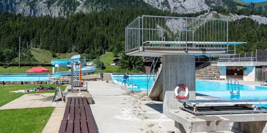 Das Schwimmbad Kandersteg.