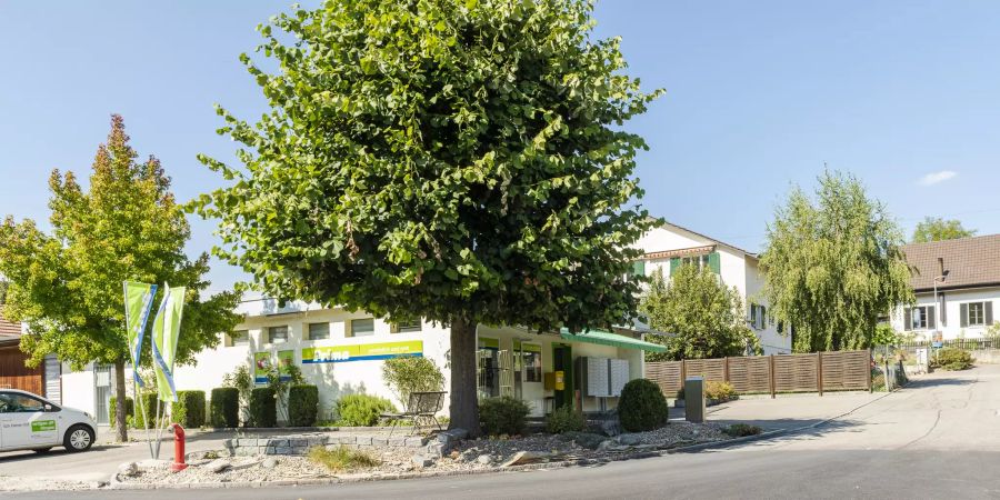 Ein Dorfladen in der Ortschaft Witterswil.