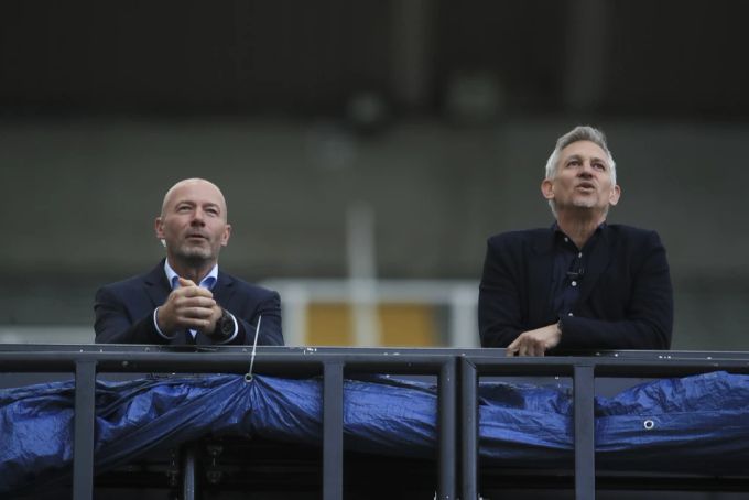Gary Lineker (rechts) mit Fussball-Legende Alan Shearer. Gary Lineker