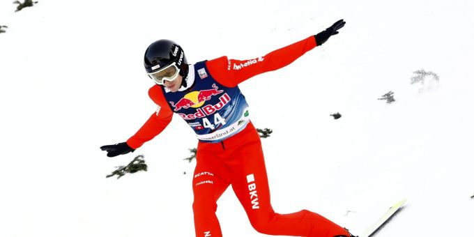 Gregor Deschwanden (SUI) während des Skiflug-Weltcups am Kulm in Bad Mitterndorf. Skispringen Gregor Deschwanden