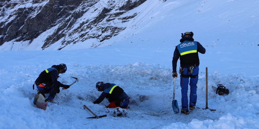 Corbassière-Gletscher Knochen