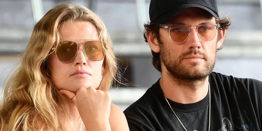 Toni Garrn Alex Pettyfer