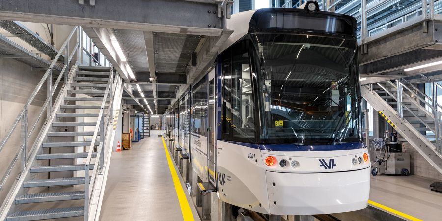 Wartung der Limmattal Bahn im Depot. - Dietikon