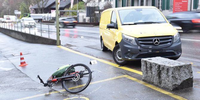 Endlage E-Bikeunfall