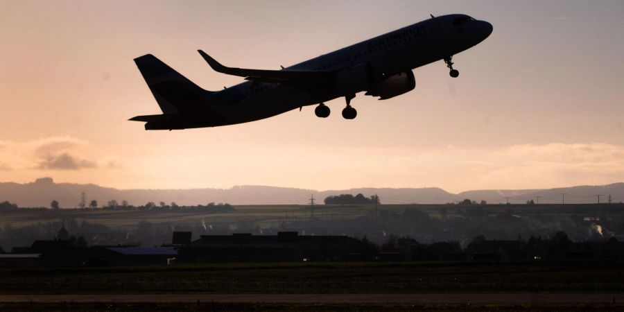 Wer in den Süden Europas fliegt, kann meist deutlich günstigeren Urlaub machen.