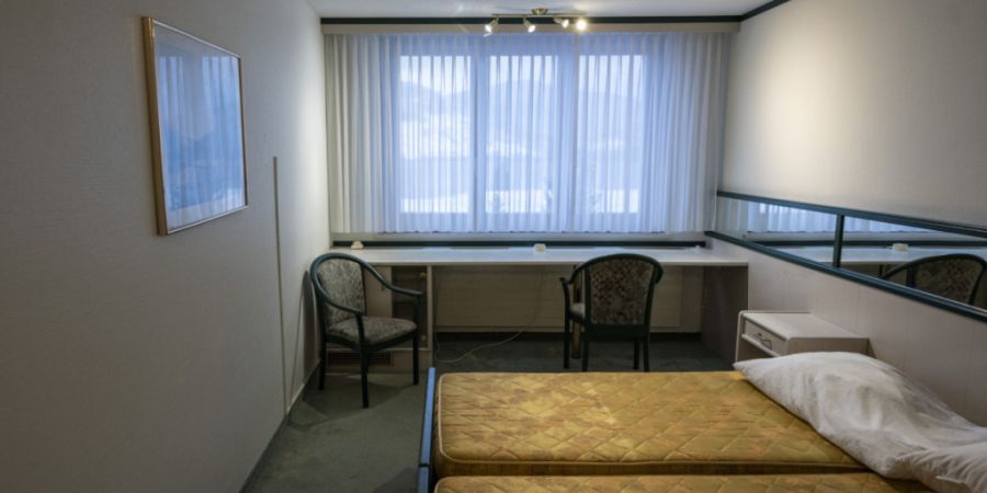 In Unterkünften wie einem leerstehenden Hotel in Buochs bringt der Kanton Nidwalden seinen Anteil von 0,5 Prozent aller Asylsuchenden der Schweiz unter. (Archivaufnahme)
