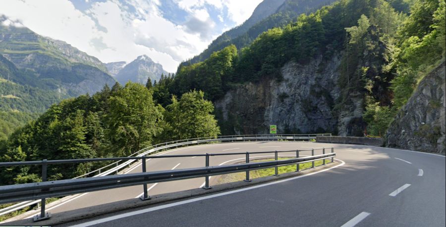 Mit voller Blase kann man die eindrückliche Fahrt nicht gut geniessen.
