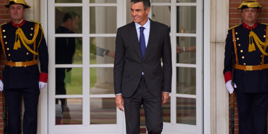 Der spanische Ministerpräsident Pedro Sánchez im Moncloa-Palast in Madrid. Foto: Manu Fernandez/AP/dpa/Archivbild