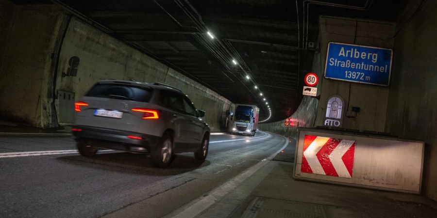 Der Arlbergtunnel soll pünktlich zur Wintersaison wieder eröffnet werden.