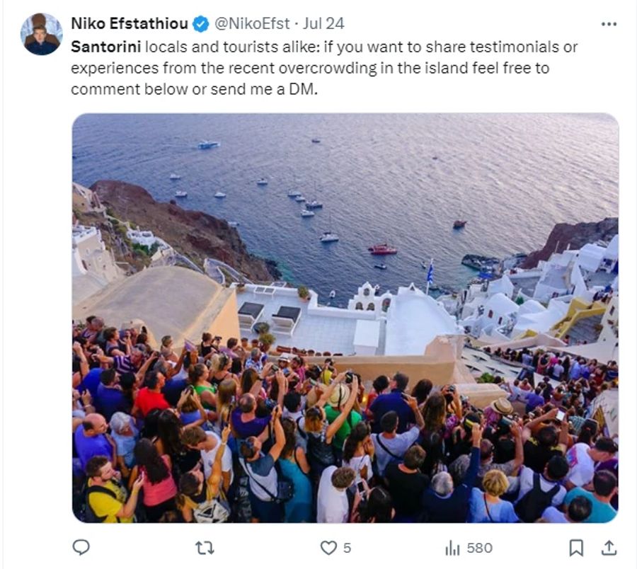 Santorini, die griechische Insel mit den weissen Häusern und den blauen Dächern, wird jeden Sommer von Touristen überschwemmt.