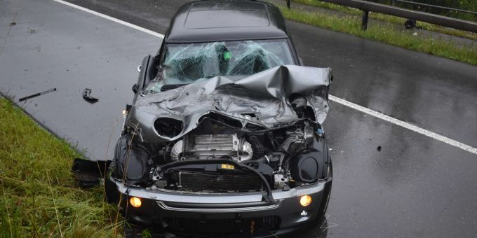 Ruswil: Alkoholisierte Autofahrerin verursacht Selbstunfall. Selbstunfall