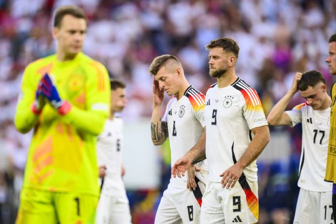 Enttäuschte Gesichter bei der DFB-Elf nach dem Viertelfinal-Aus an der EM 2024. EM 2024