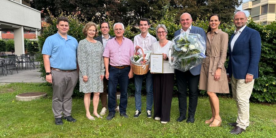 Gruppenfoto Garten FDP Aarau