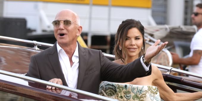 Jeff Bezos und Lauren Sánchez begrüssen rund 200 Gäste zu ihrer Hochzeit in Venedig. bezos