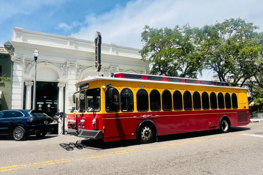 Bus, Kino, Clearwater