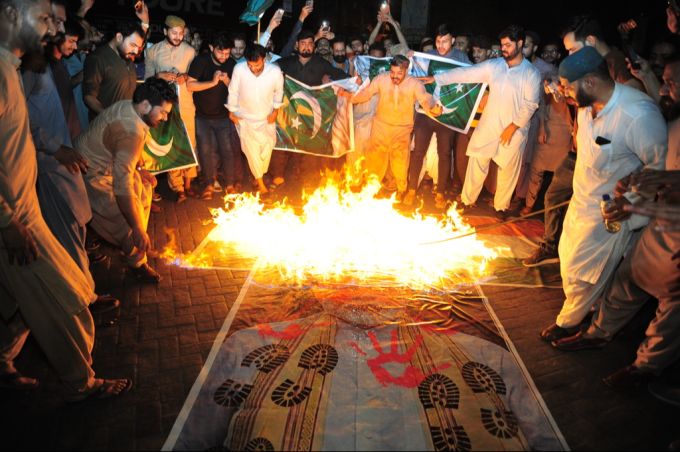 In Hyderabad (Pakistan) ist es in der Nacht zu Protesten gegen Indien und Premierminister Mode gekommen. Pakistan Indien
