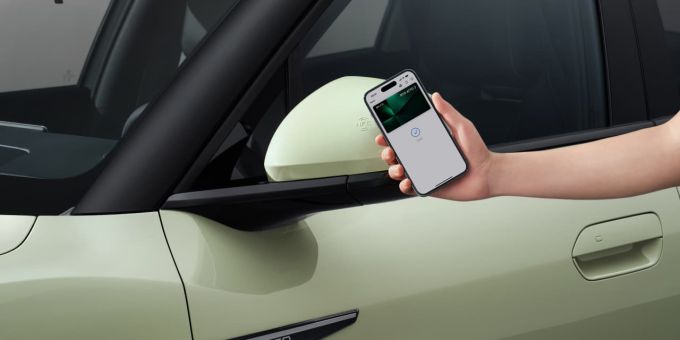 Der Atto 2 bietet drahtlose Unterstützung für Apple CarPlay und Android Auto. So können Fahrer ihre bevorzugten Navigations-, Musik- und Kommunikations-Apps über das Fahrzeugdisplay nutzen. BYD Atto 2