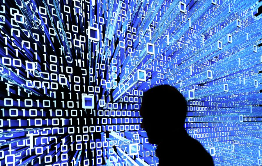 Beispielsweise bei Kommissionsprotokollen könnte das ein Problem werden, denn so könnten vertrauliche Informationen auf den Servern der grossen Tech-Konzerne landen. (Symbolbild)