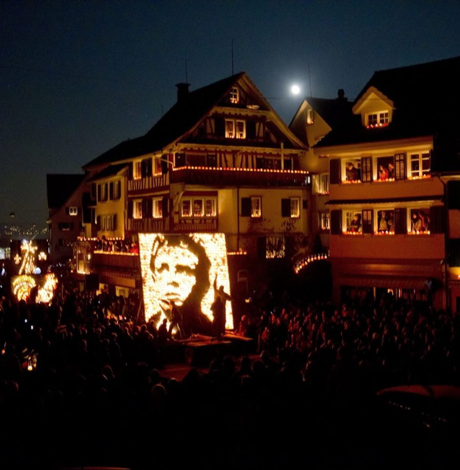 Zu Hause bleiben sollen auch Hunde. «Es geht neben der Stolpergefahr auch um das Tierwohl», sagt Andrea Catellani, Mediensprecherin des Verkehrsvereins Richterswil / Samstagern.