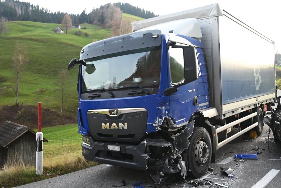 Bei der Kollision entstand Sachschaden.