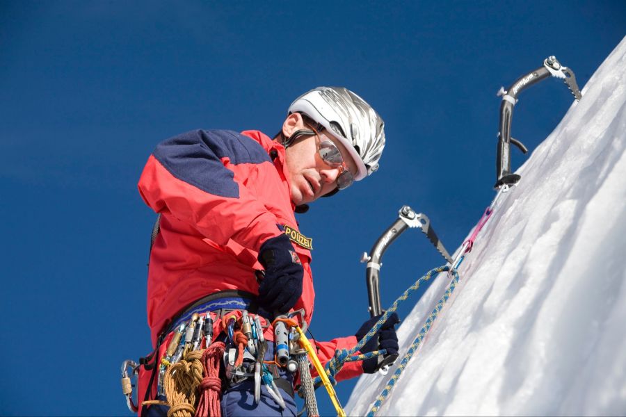 Ein Bergrettungs-Profi wirft Wanderern eine «Vollkasko-Mentalität» vor.