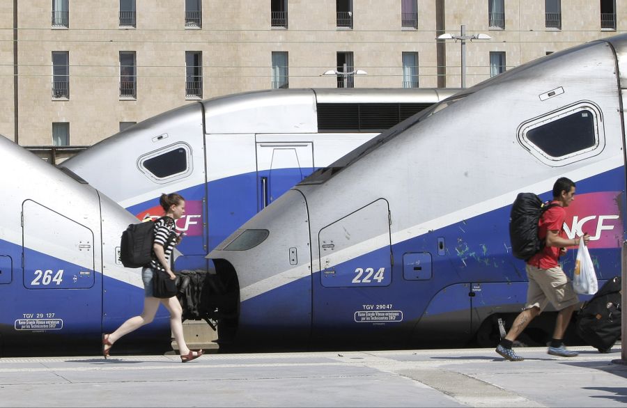 Online gibt viele kritische Kommentare zum Kinderverbot in der Komfortklasse. (Symbolbild)