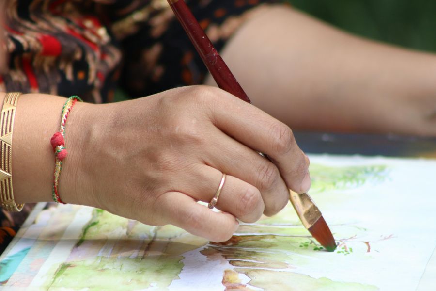 Eine Teilnehmerin eines Malkurses würde niemals eine KI-Vorlage nutzen.