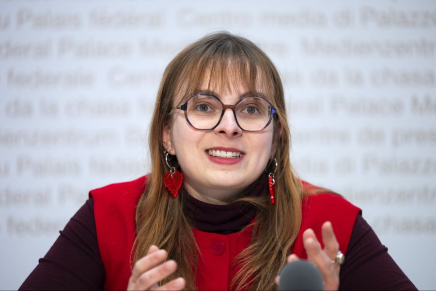 Juso-Chefin Mirjam Hostetmann zeigt sich «fassungslos» über die Anfeindungen an die Adresse von Blattner.