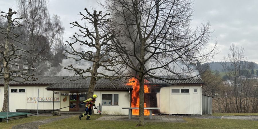 Beim Kindergarten Seefeld in Horw LU ist es am Mittwochnachmittag zu einem Brand gekommen.