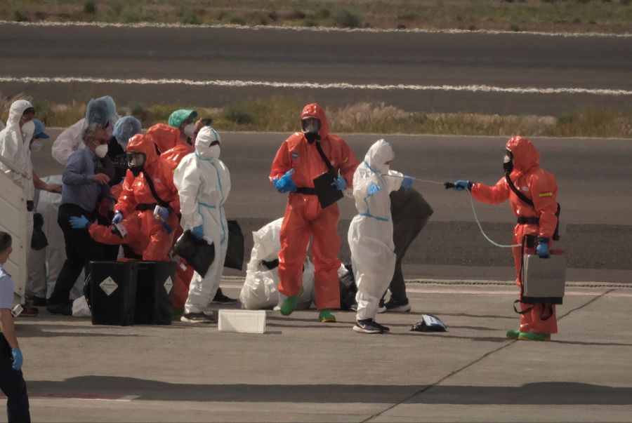 Am Dienstag gab die Weltgesundheitsorganisation (WHO) an, dass bislang neun Menschen positiv auf das Hantavirus getestet wurden.