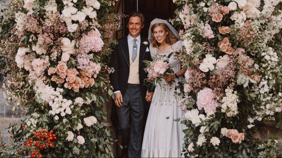 Im Juli 2020 gaben sich Prinzessin Beatrice und Edoardo Mapelli Mozzi das Jawort. Ein angebliches Zeremoniegeschenk sorgt jetzt für Wirbel.