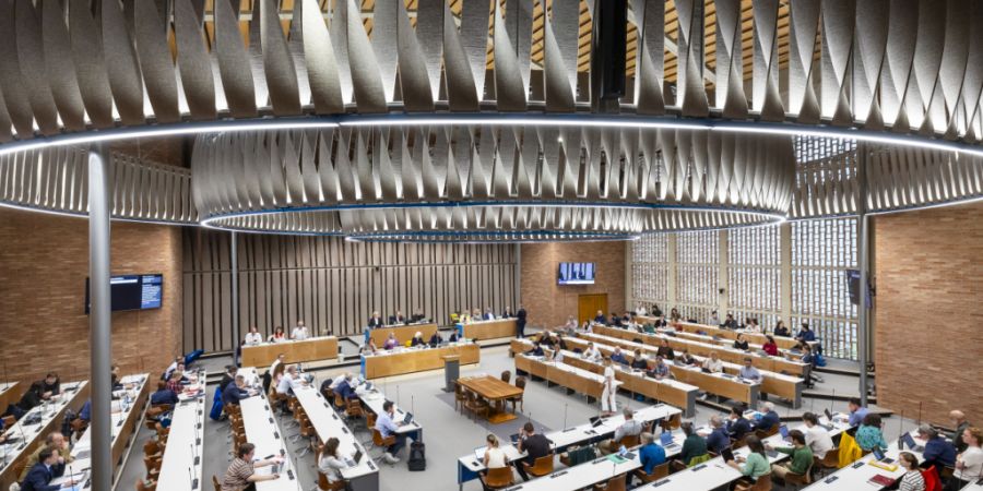 Der Frauenanteil bei den Kandidierenden fürs Zürcher Stadtparlament ist erneut leicht gestiegen. Er beträgt neu 45 Prozent. (Archivbild)