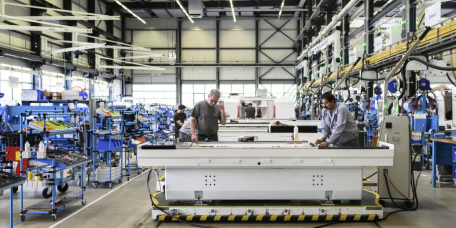 Das Prognoseinstitut BAK Economics rechnet in der Schweiz erst ab 2027 mit einer spürbaren Belebung der Konjunktur. Insbesondere in der Industrie ist etwa im Maschinenbau noch Geduld g...