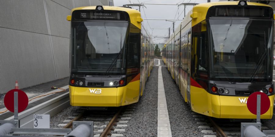 Die Brandschäden auf dem Gleis der Baselbieter Waldenburgerbahn sind am Mittwochabend behoben. (Archivbild)