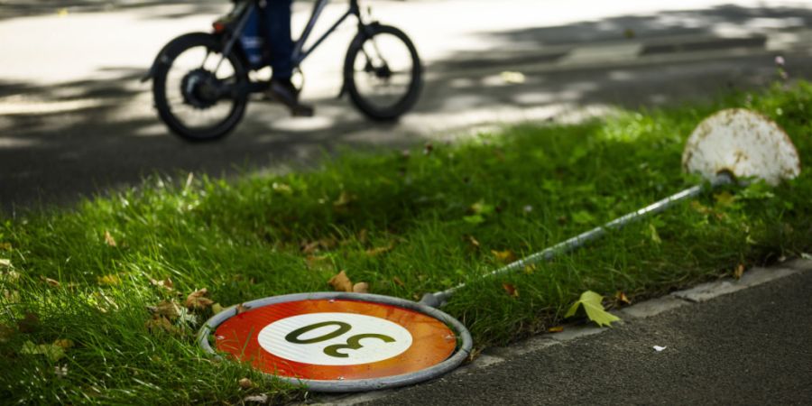 Auf dem Gemeindegebiet von Herisau sollen auf Gemeindestrassen «mit übergeordneter Verbindungsfunktion» keine weiteren Tempo-30-Zonen entstehen, fordert eine Volksinitiative. (Symbolbild)