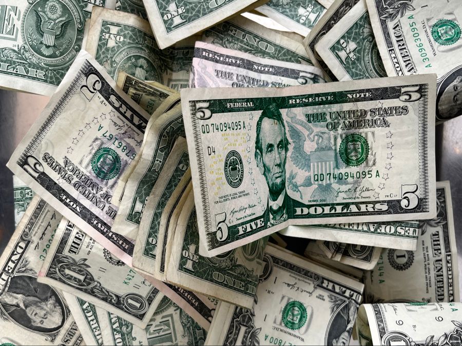 Pro Flug sind es rund 700 Dollar, was wöchentliche Einnahmen von rund 1,4 Millionen Dollar generiert.