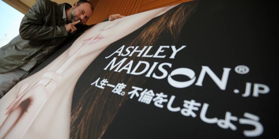 netflix ashley madison