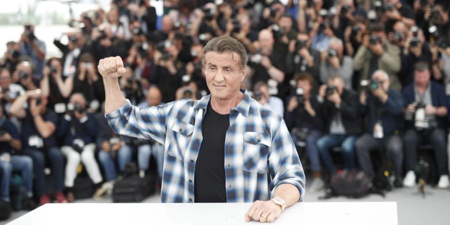 Sylvester Stallone Schweizer KI