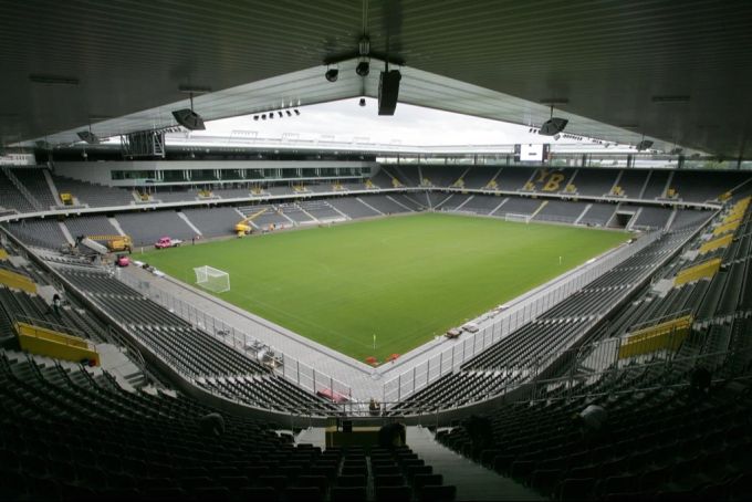 Wie hier bei der Eröffnung 2005 wird bei der EM 2025 im Wankdorf auf Naturrasen gespielt. YB
