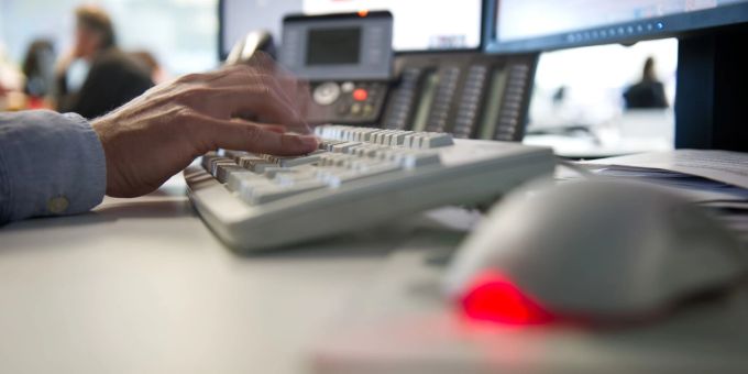 Viele Menschen in Deutschland geben auf der Arbeit nicht ihr Bestes, wie eine neue Studie zeugt. (Symbolbild) Viele Menschen in Deutschland geben auf der Arbeit nicht ihr Bestes, wie eine neue Studie zeugt. (Symbolbild)